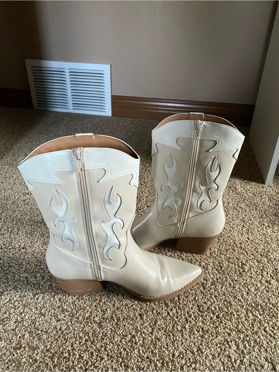 Universal Thread Shoes - Universal Thread Cream/Tan Western Mid-Calf Boots